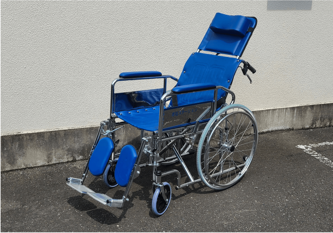 リクライニング車椅子